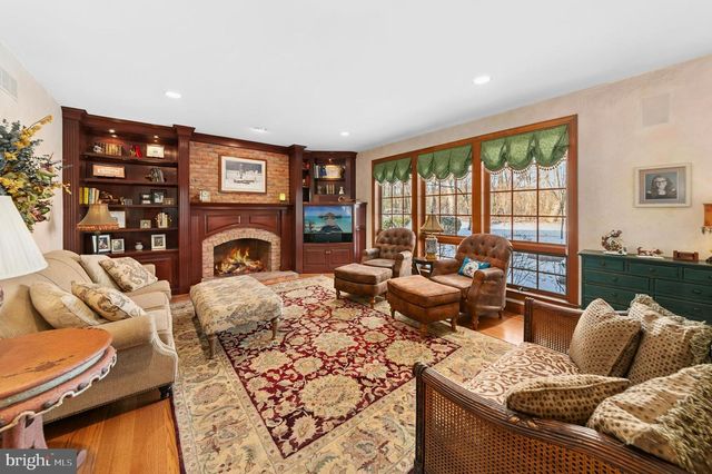 845 MALLARD DR, Whitehall, PA 18052