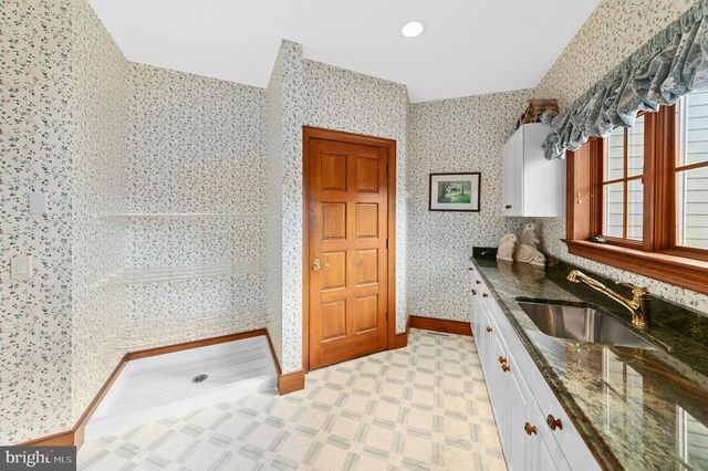 845 MALLARD DR, Whitehall, PA 18052