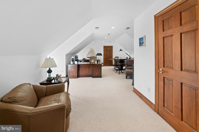 845 MALLARD DR, Whitehall, PA 18052