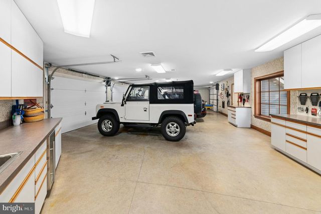 845 MALLARD DR, Whitehall, PA 18052