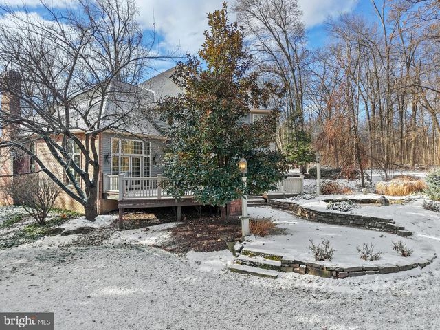 845 MALLARD DR, Whitehall, PA 18052