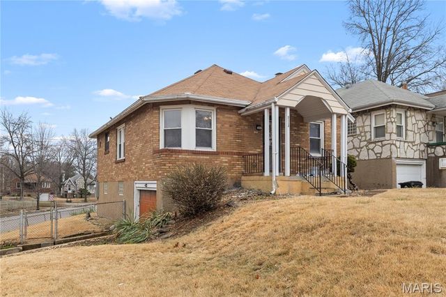 3112 Gary Drive, St Louis, MO 63121