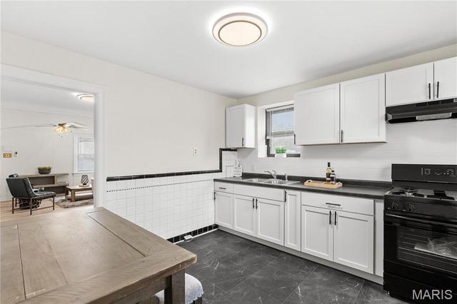 3112 Gary Drive, St Louis, MO 63121