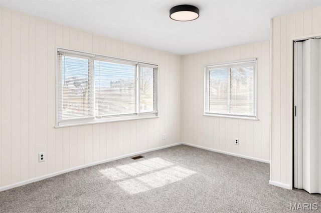 3112 Gary Drive, St Louis, MO 63121