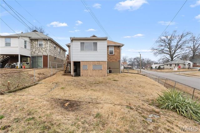 3112 Gary Drive, St Louis, MO 63121