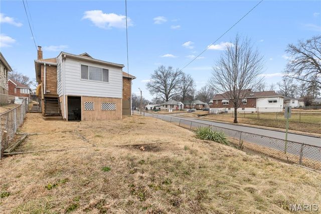 3112 Gary Drive, St Louis, MO 63121