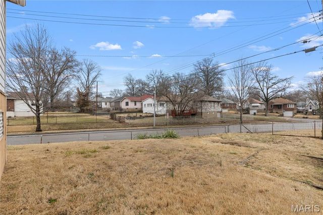 3112 Gary Drive, St Louis, MO 63121