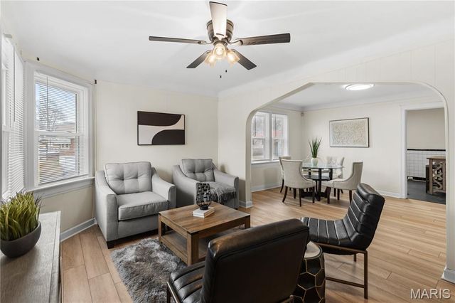 3112 Gary Drive, St Louis, MO 63121