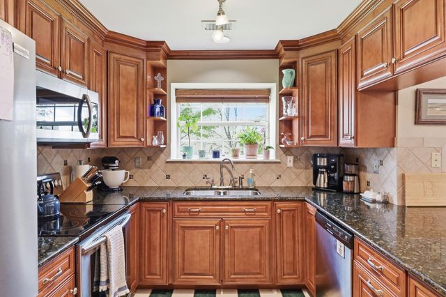 2029 Blackhorse Lane, Lexington, KY 40503