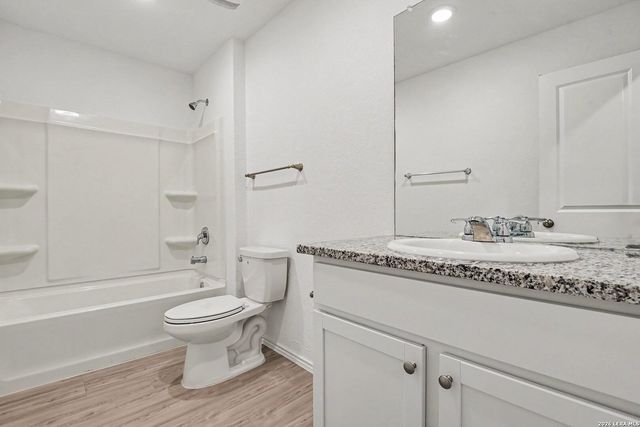 5435 Daphne Path, San Antonio, TX 78253