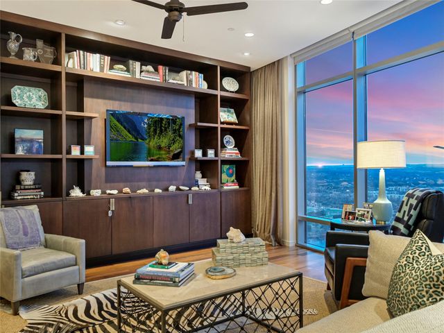 200 Congress Ave 30E, Austin, TX 78701