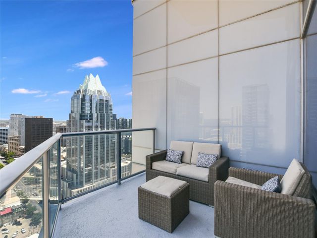 200 Congress Ave 30E, Austin, TX 78701