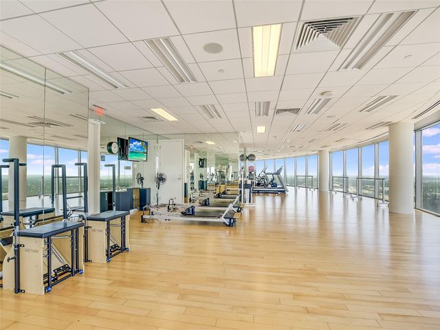 200 Congress Ave 30E, Austin, TX 78701