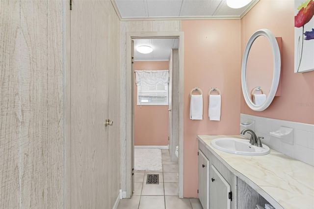 420 VIVAR, North Port, FL 34287