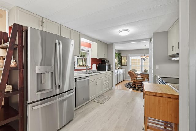 420 VIVAR, North Port, FL 34287