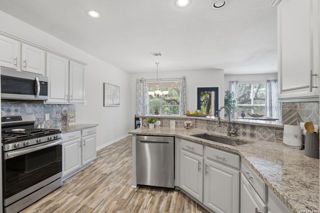 3638 PINYON PNE, San Antonio, TX 78261