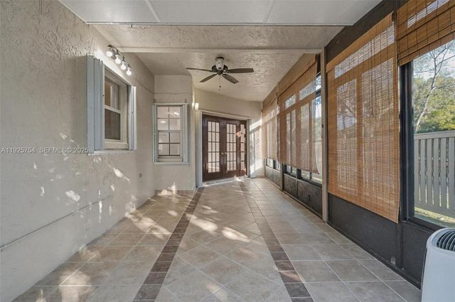 6569 Windsor Dr, Parkland, FL 33067