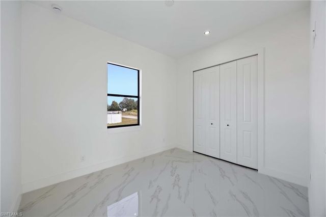 1053 Marine AVE S, Lehigh Acres, FL 33974