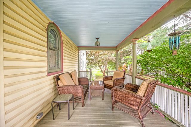 67 Davison Place, Rockville Centre, NY 11570