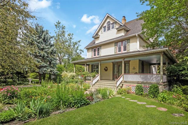 67 Davison Place, Rockville Centre, NY 11570