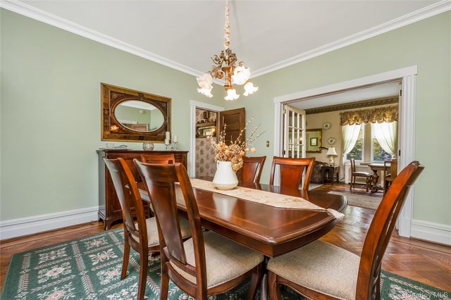 67 Davison Place, Rockville Centre, NY 11570