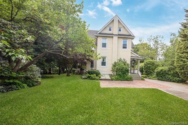 67 Davison Place, Rockville Centre, NY 11570