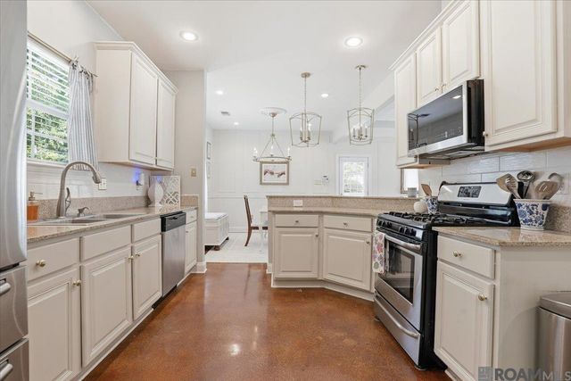 21 Pecan Grove Ct, Covington, LA 70433