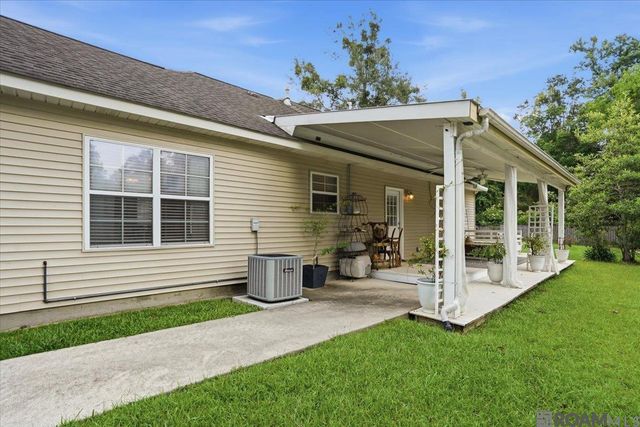 21 Pecan Grove Ct, Covington, LA 70433