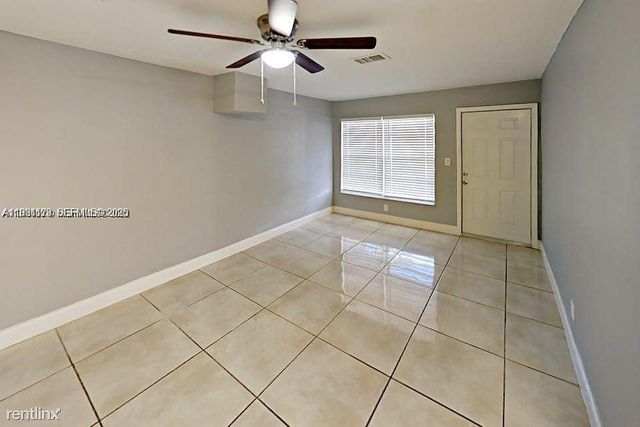1107 SW 22nd Terrace, Fort Lauderdale, FL 33312