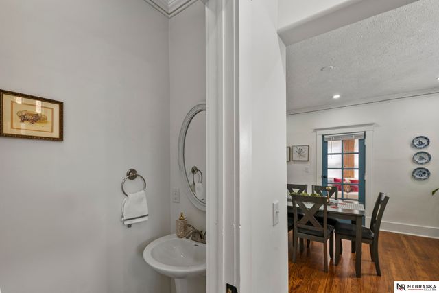 5900 N 24th Street, Omaha, NE 68111