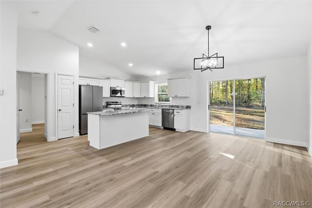 2992 W Camilo Drive, Citrus Springs, FL 34434