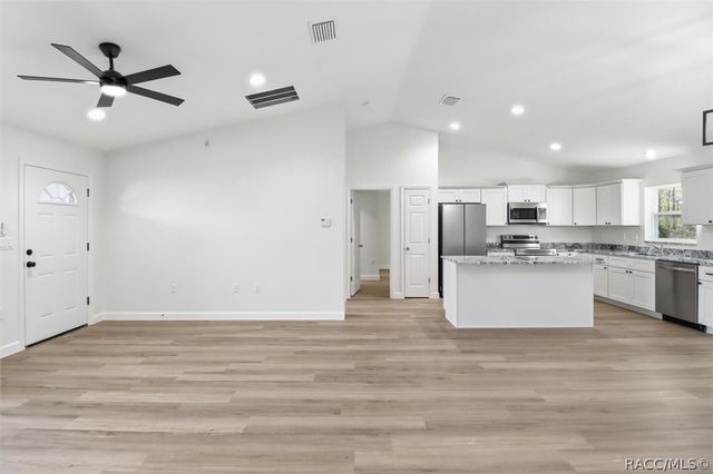 2992 W Camilo Drive, Citrus Springs, FL 34434