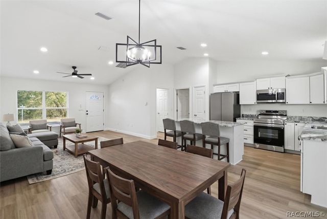 2992 W Camilo Drive, Citrus Springs, FL 34434