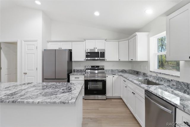 2992 W Camilo Drive, Citrus Springs, FL 34434