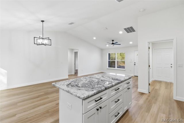 2992 W Camilo Drive, Citrus Springs, FL 34434
