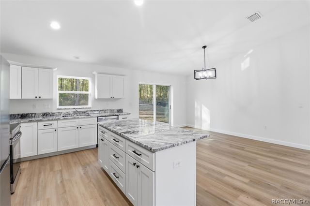 2992 W Camilo Drive, Citrus Springs, FL 34434