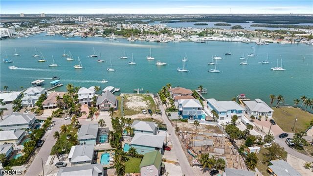 205 Miramar ST, Fort Myers Beach, FL 33931