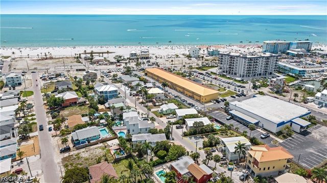 205 Miramar ST, Fort Myers Beach, FL 33931