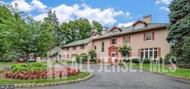 104 Sayre Drive, Plainsboro, NJ 08540