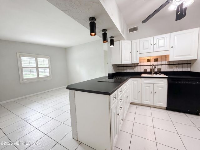 5655 KIMBRELL Drive S, Jacksonville, FL 32210