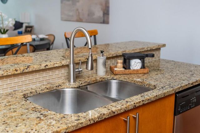 870 Inman Village Parkway NE 201, Atlanta, GA 30307