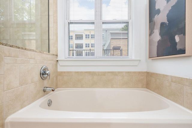 870 Inman Village Parkway NE 201, Atlanta, GA 30307