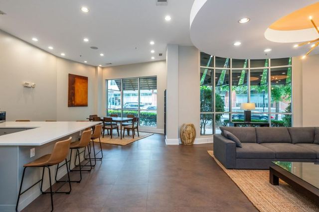 870 Inman Village Parkway NE 201, Atlanta, GA 30307