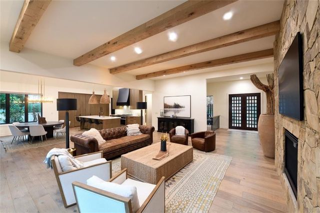 4807 W 64th Street, Prairie Village, KS 66208