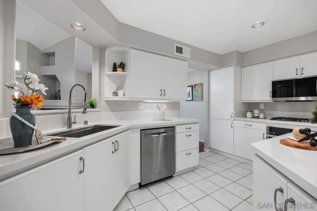 11916 Tivoli Park 8, San Diego, CA 92128