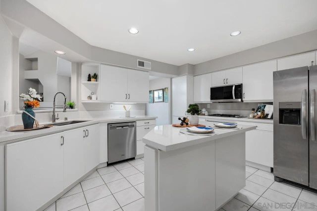 11916 Tivoli Park 8, San Diego, CA 92128