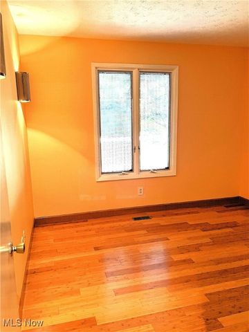 208 Westwind Drive, Avon Lake, OH 44012