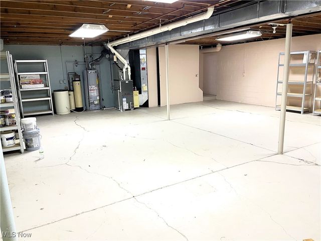 208 Westwind Drive, Avon Lake, OH 44012