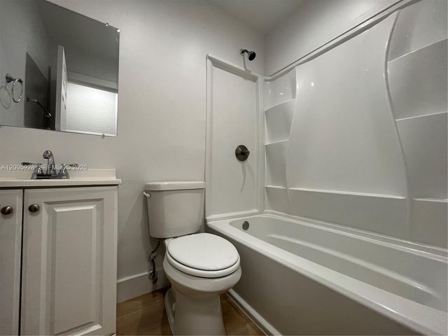 6301 SW 20th St 6301, North Lauderdale, FL 33068