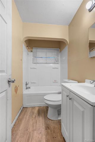 15825 Pinehurst Street, Detroit, MI 48238